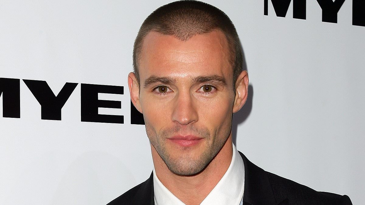 Kris Smith does not look like this anymore! Former Myer model reveals his wild new appearance during stroll with wife Sarah Boulazeris