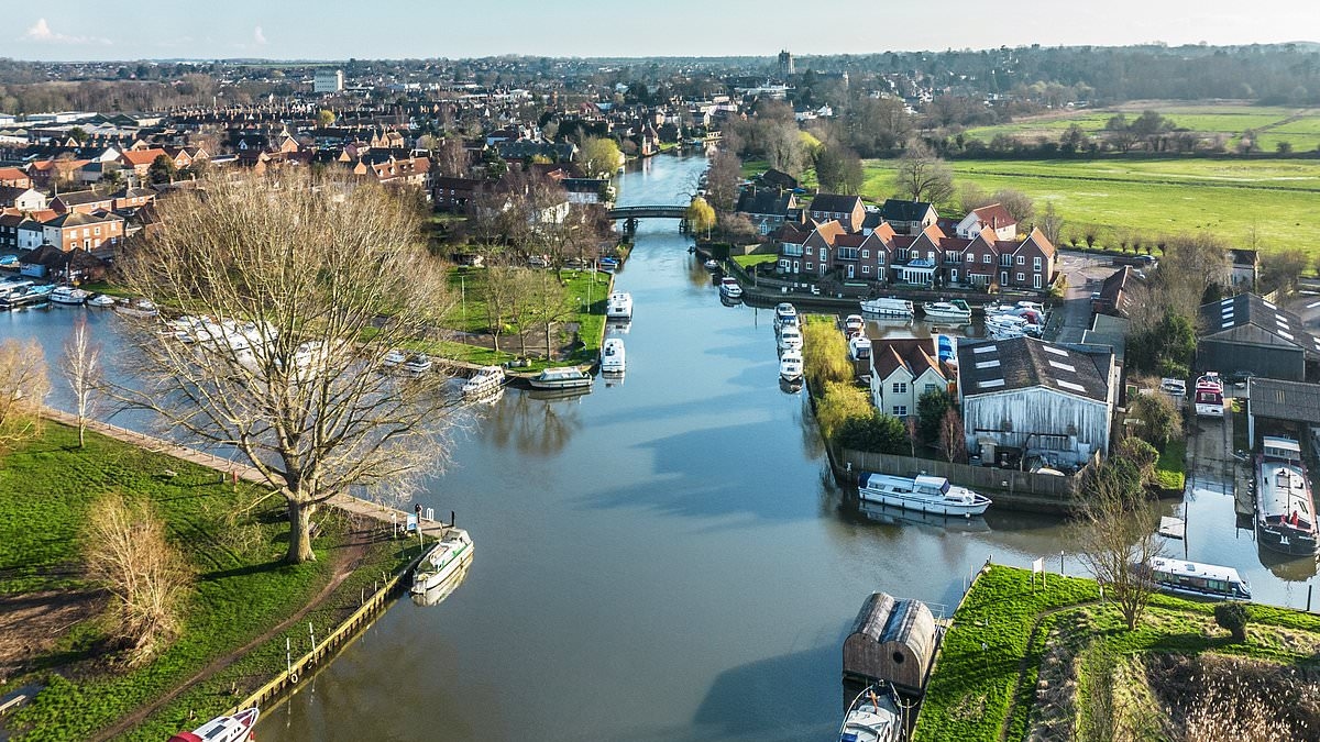 Tragedy as body of teenage boy is pulled from river after 'entering with pals' as heatwave continues