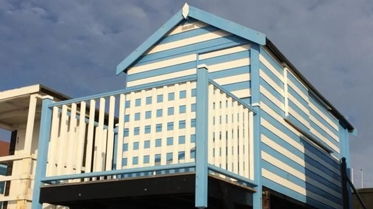 Tiny beach hut in popular staycation hotspot on the market for £120,000 - but there's a catch