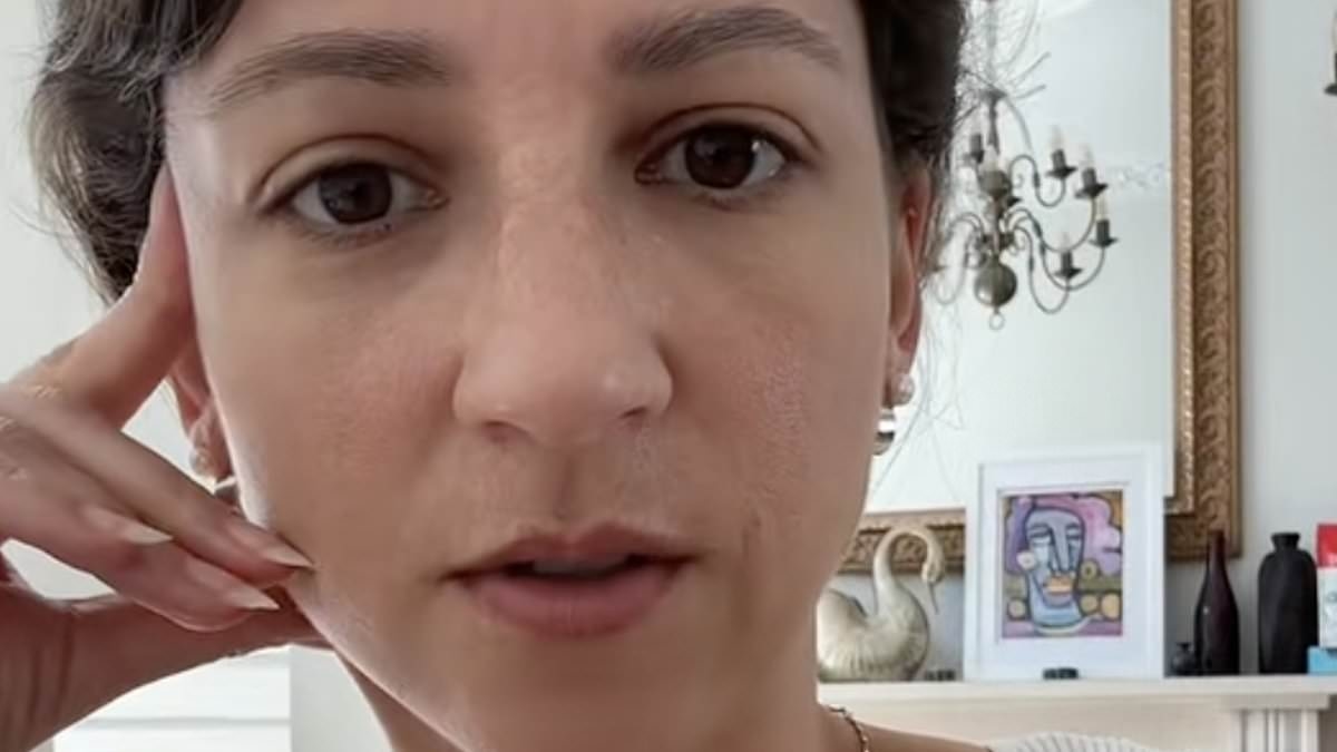 Women ditch beloved jewellery item over bizarre theory which claims they're 'scaring off' men
