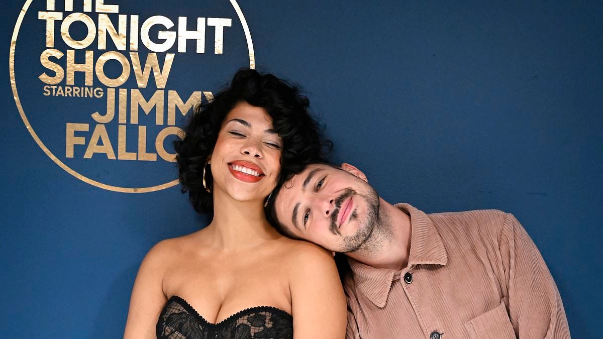 US singer and Jimmy Fallon star goes BLIND in one eye amid mysterious health battle