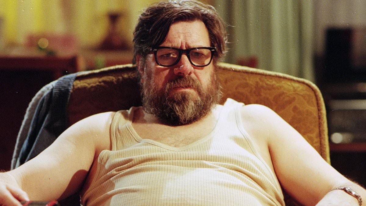 Now it's The Royle Family's turn for BBC trigger warning: Sitcom contains 'discriminatory language'
