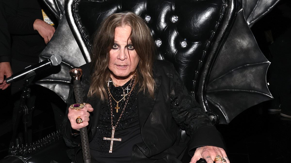 Kelly Osbourne shares her support for dad Ozzy as she watches him reunite with Black Sabbath for the final time in emotional show