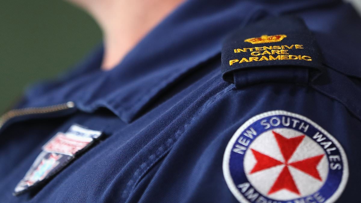 BREAKING NEWS Horror after cyclist is hit by a bus outside Taronga Zoo