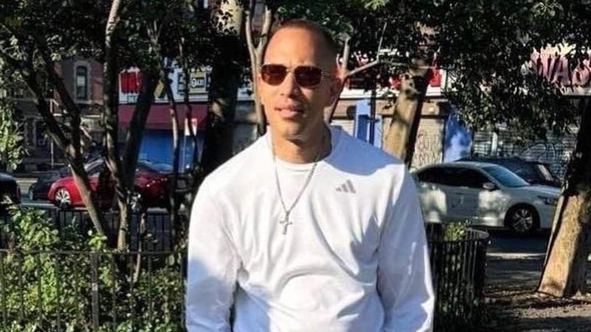 Top Democrat Hakeem Jeffries brutally mocked after getting busted in embarrassing Photoshop fail