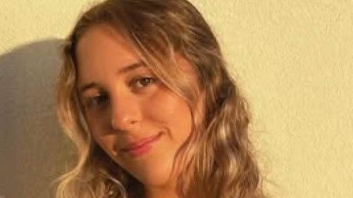 Mother of missing 21-year-old woman recalls heartbreaking moment daughter 'got washed away