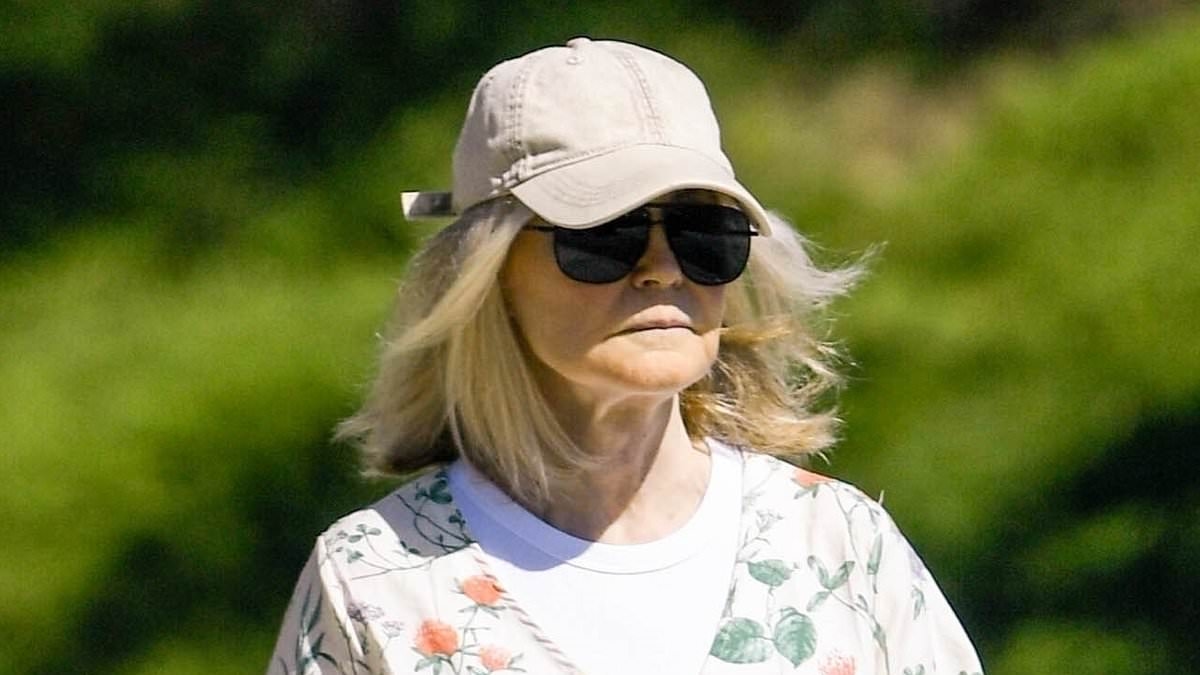 Iconic '90s sitcom mom who started her career in horror films pictured on rare outing... can you guess who?
