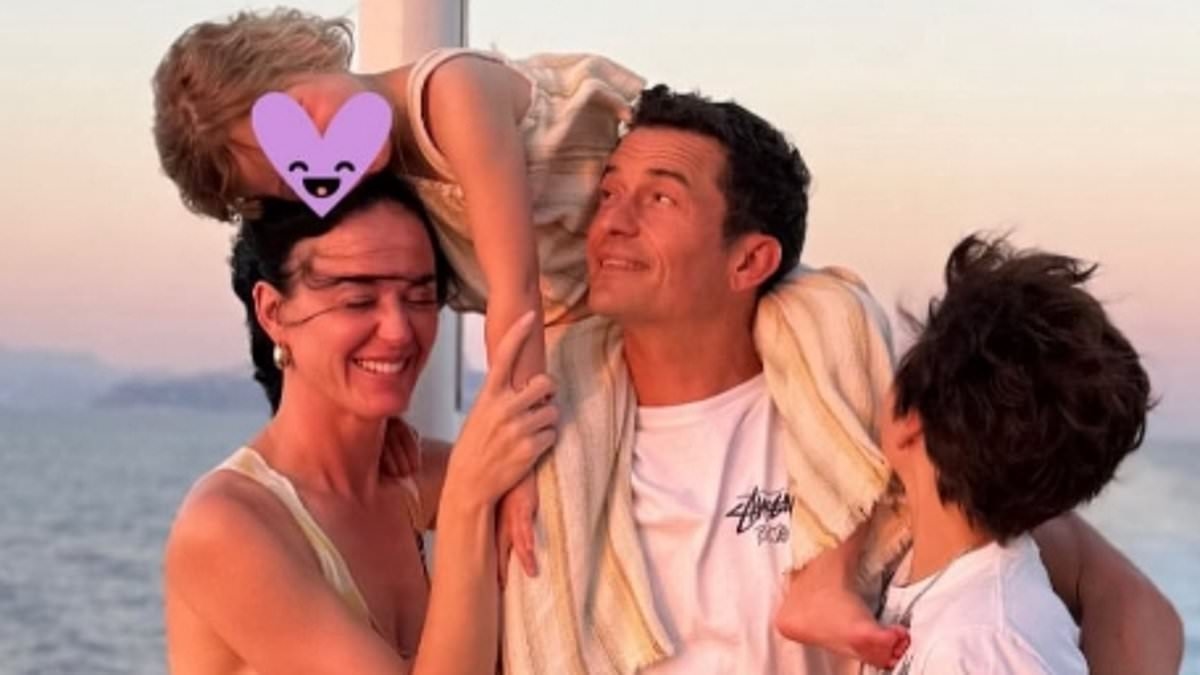 Katy Perry and ex Orlando Bloom pose for RARE family photo with both his kids after breaking engagement