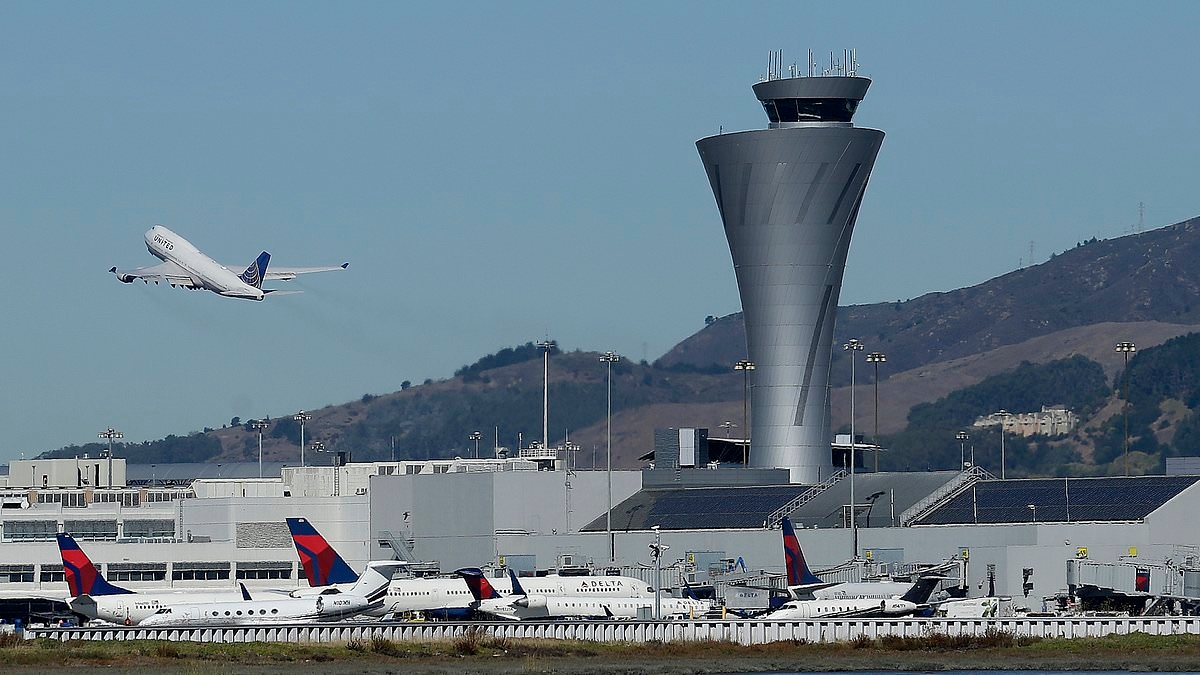 Listen to air traffic control blunder at San Francisco Airport that put two airliners on collision course