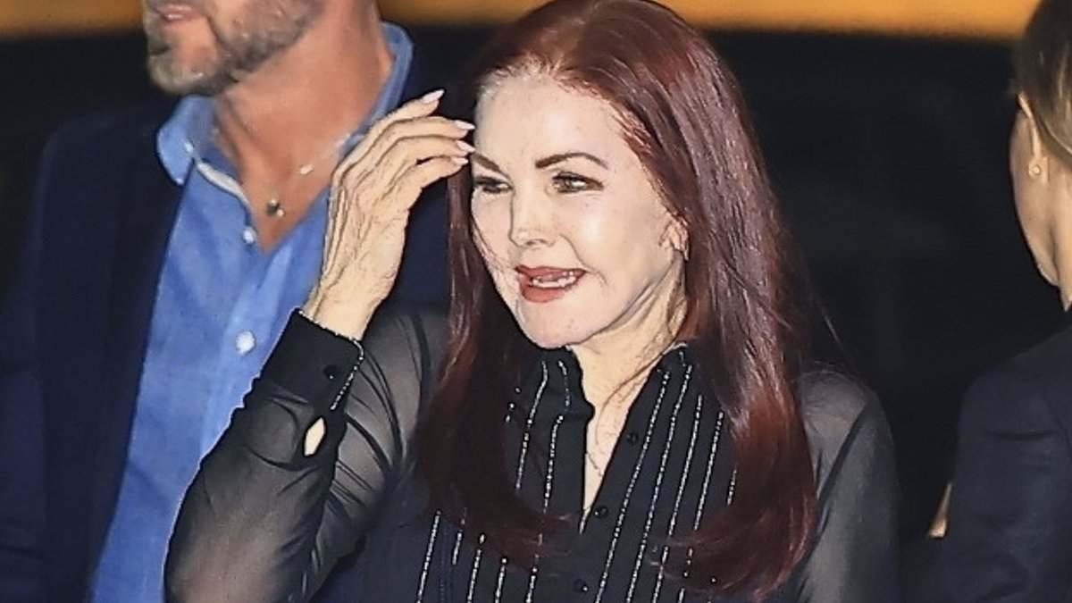 Elvis' ex meets her old American Idol honcho boyfriend for dinner in Malibu as they share a warm embrace