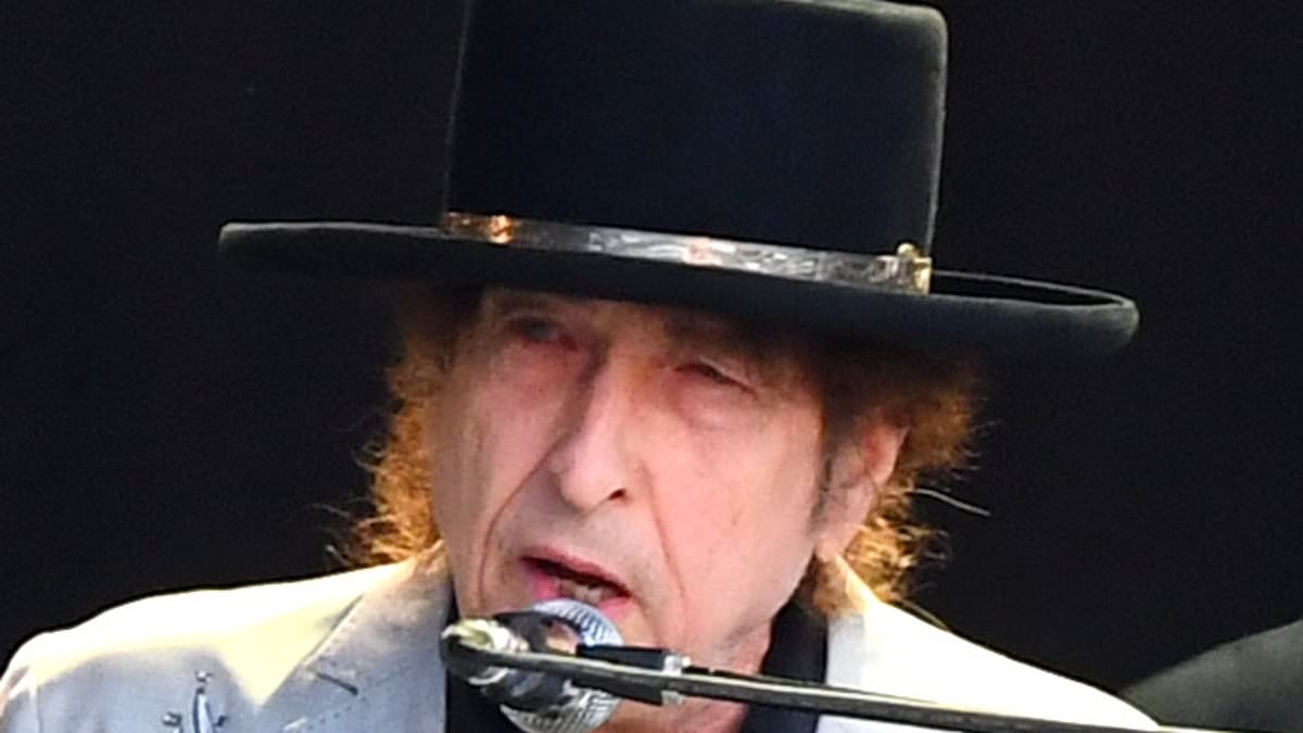 Bob Dylan announces controversial new concert rule for UK tour all fans must follow