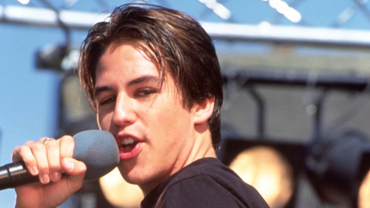 90s heartthrob reveals how he went from partying in Hollywood to being 'a coked-up empty soul, smoking crack in a skip with a homeless lady'