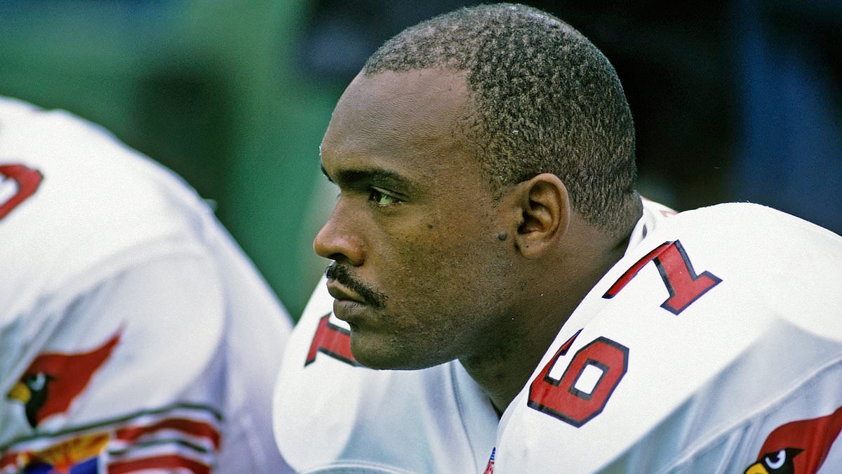 BREAKING NEWS Arizona Cardinals legend Luis Sharpe dies aged 65