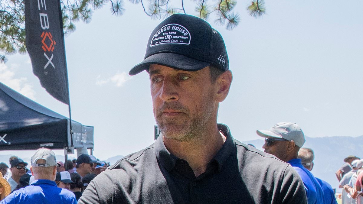 Aaron Rodgers issues brutal three-word response to kid after almost hitting him at golf tournament