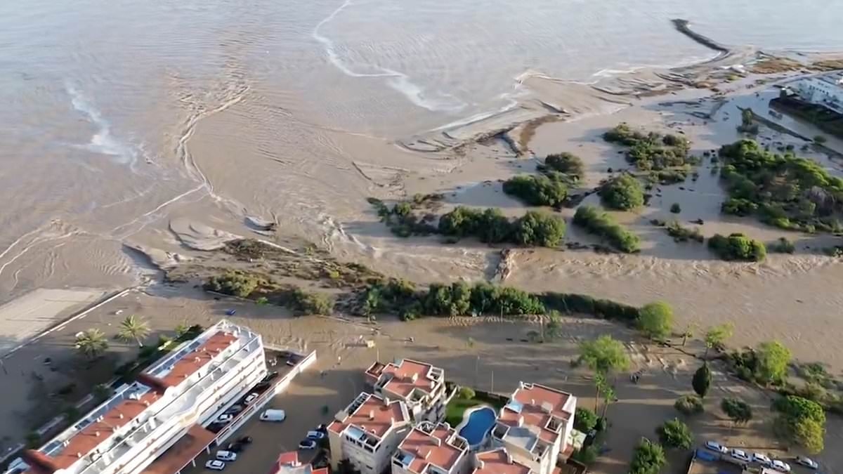 Weather warning issued for major tourist hotspot sparks concern for Brit holidaymakers following storms