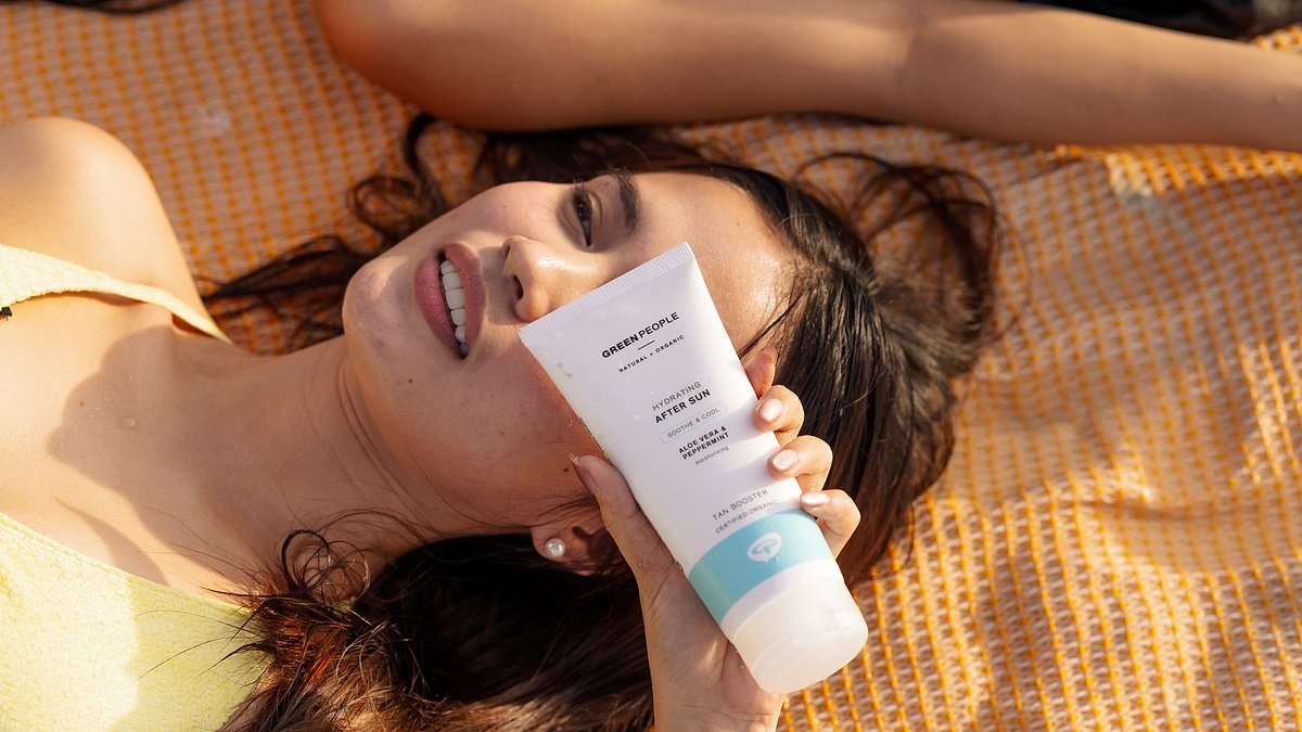 The top-rated after sun that shoppers say keeps their tan glowing for WEEKS is on sale in limited-time deal: 'Makes my tan last longer'