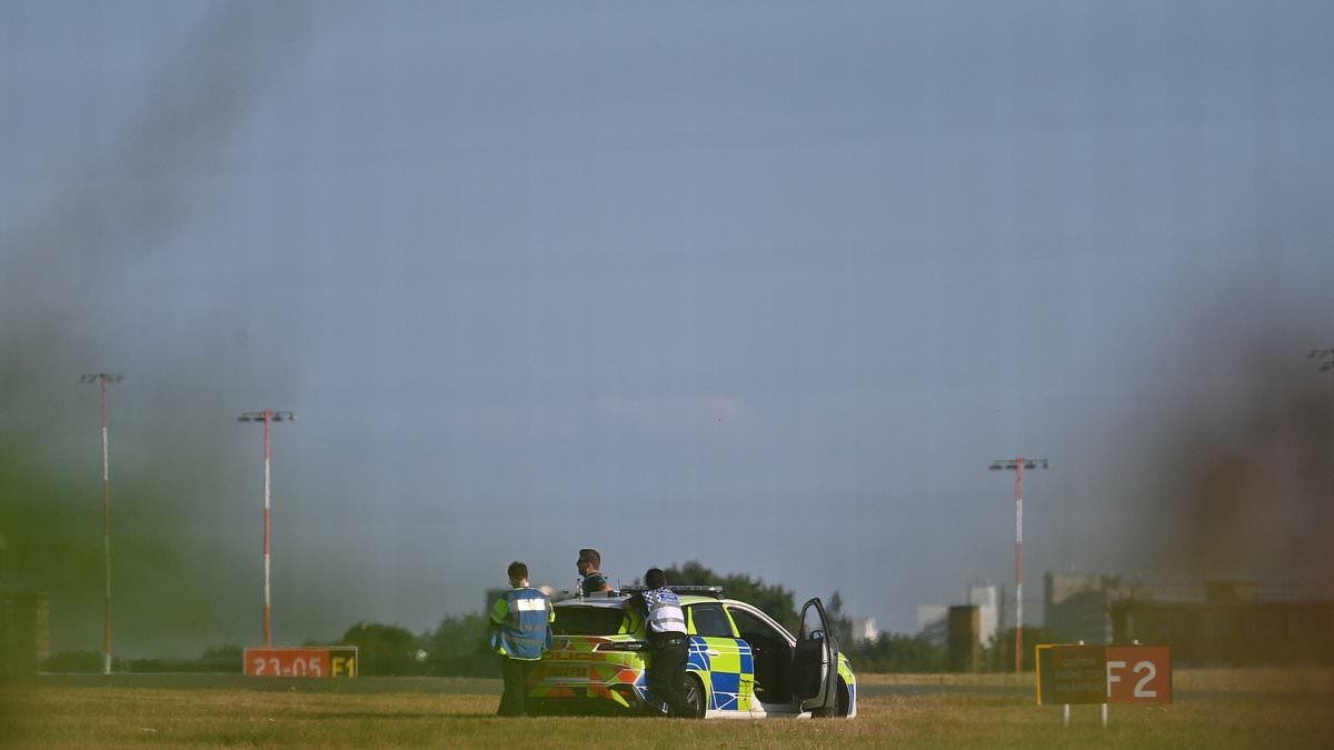 Doomed Southend Airport plane's final moments before it exploded