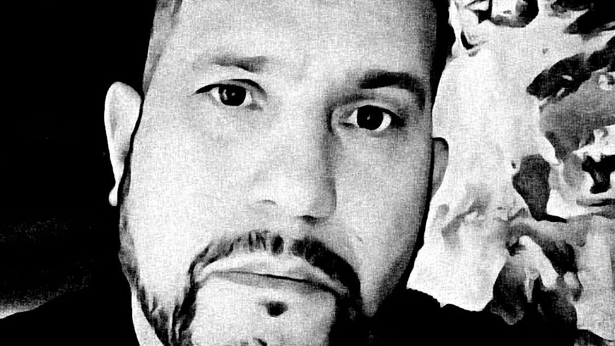 BREAKING NEWS Ghost hunter dies suddenly during sinister haunted dolls tour
