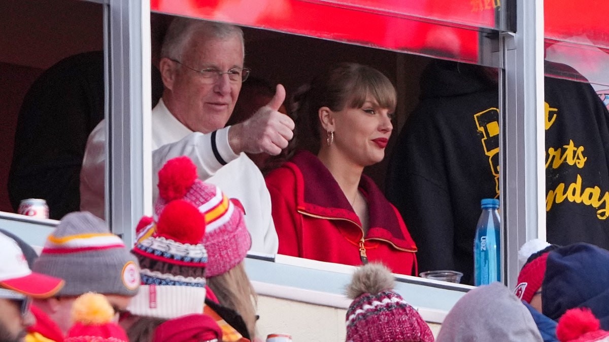 Taylor Swift's father, 73, undergoes major surgery in terrifying health scare