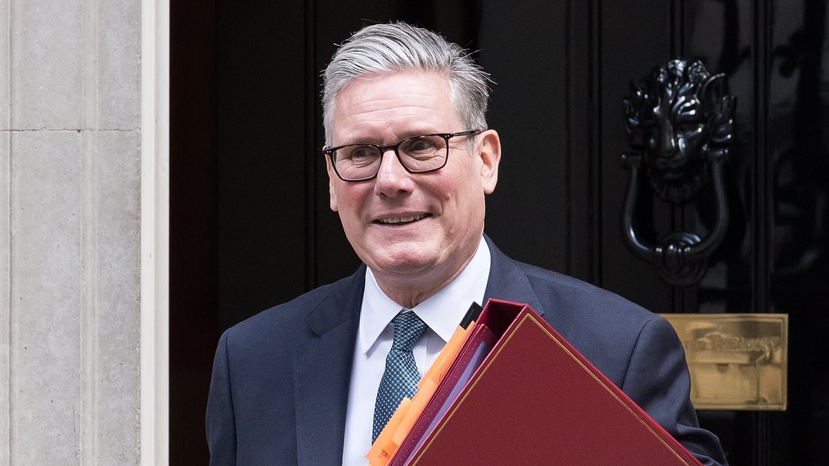 Report: Three Labour MPs suspended for persistent defiance of Starmer
