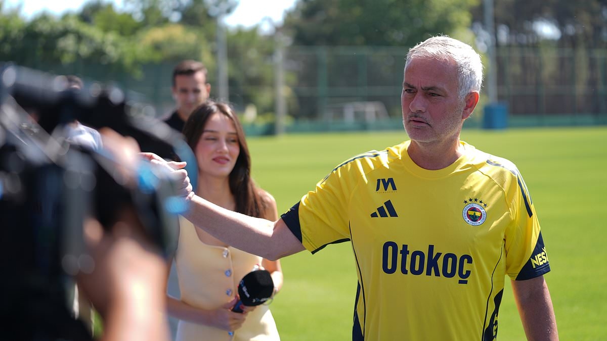 Jose Mourinho and £65m Jhon Duran fall out on FIRST DAY working together as 'disrespectful' behaviour sparks 'consequences' threat - and manager wants an ex-Man United star out