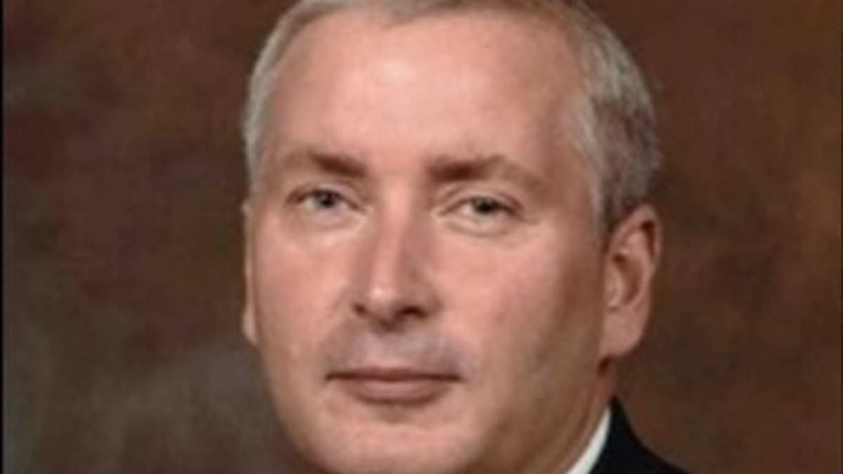 Ex-counter terror cop told police he was going through 'a very horrible divorce' moments before dying in fatal house fire, inquest hears