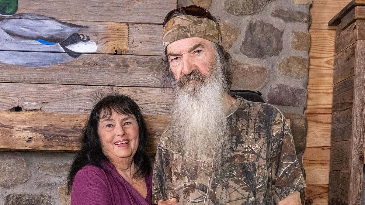 Duck Dynasty star has 'unbelievable' health comeback... two months after death of 'soulmate' Phil Robertson