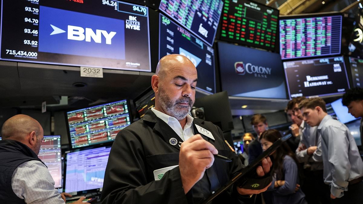 Trump to open 401k accounts to private market in bombshell move that could see savings skyrocket