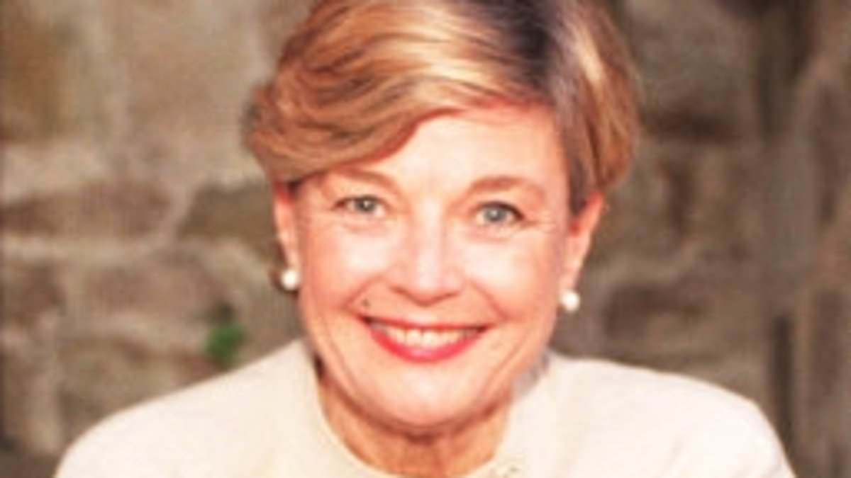Trailblazing Logie-Award winning Channel Nine TV presenter dies