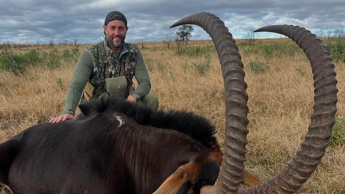 Ex-NFL star Jay Cutler slammed for 'blood-soaked' hunting trip to Africa