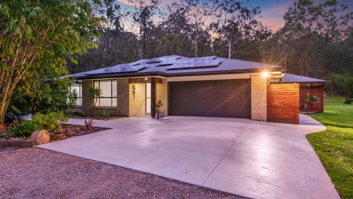 Queensland woman refuses to pay for $1.6million farm as fight erupts during settlement