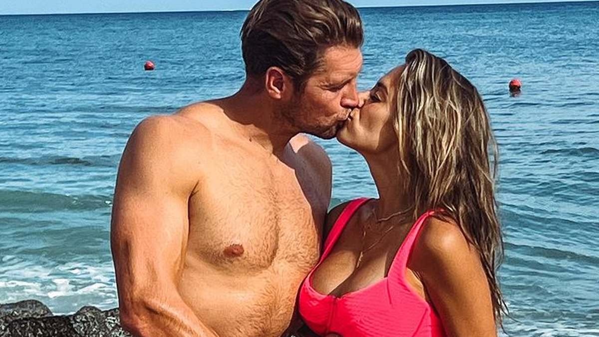 Jana Kramer DEFENDS husband Allan Russell over polarizing masturbating remarks