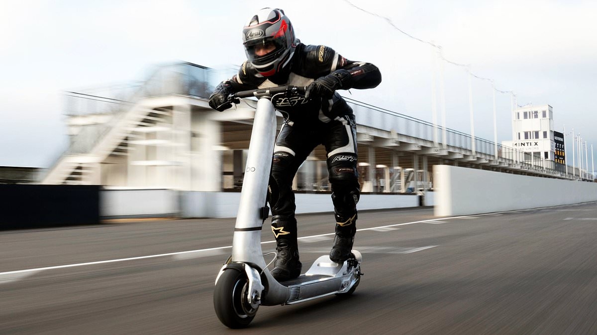 World's fastest electric scooter dubbed 'The Turbo' can reach top speeds of over 100mph - what could go wrong?