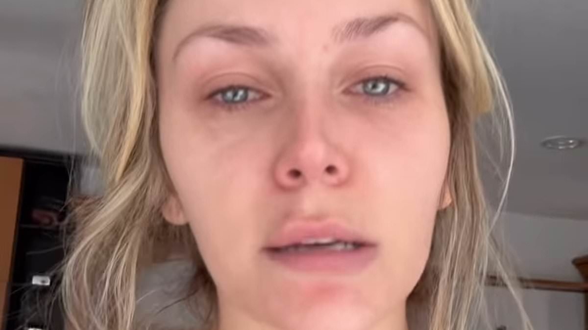 Courtney Stodden breaks down in tears over past 'abuse' amidst her struggles with sobriety