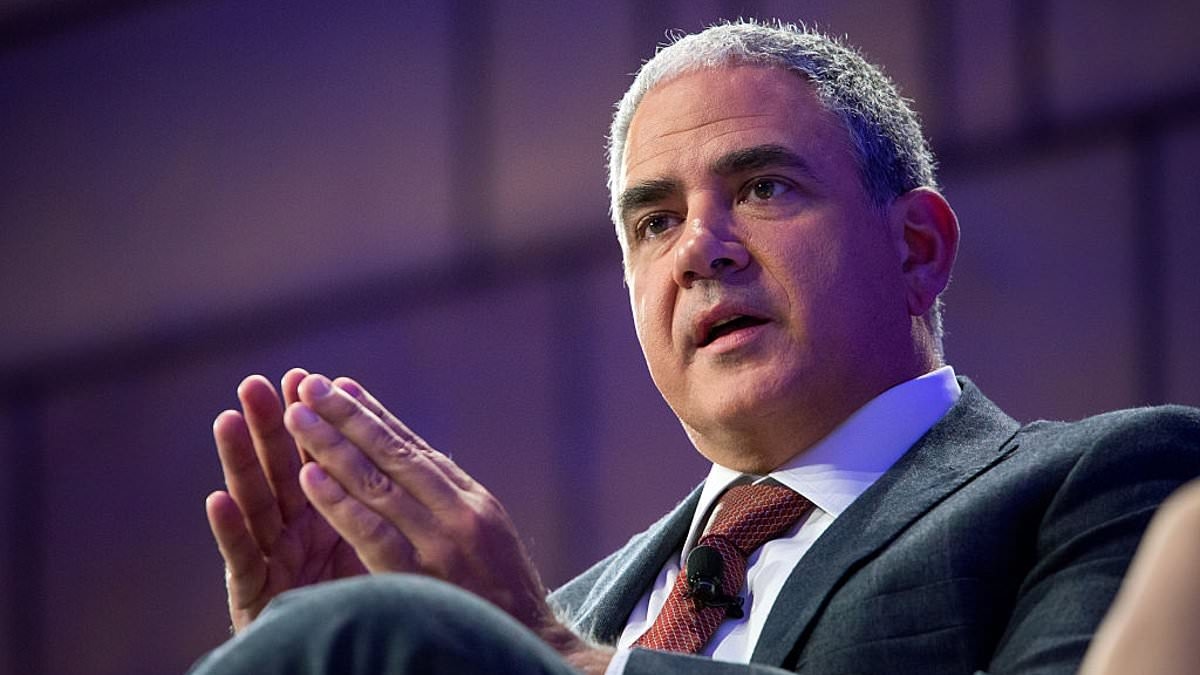 Bankrupt hospital chain sues CEO over collapse that left thousands without access to emergency rooms