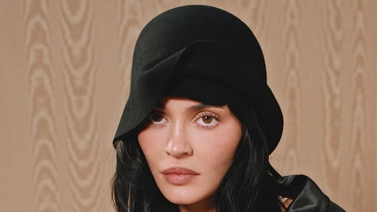 Kylie Jenner trolled over her 'dead eyes' in unrecognizable high fashion shoot: 'This is kind of awful'