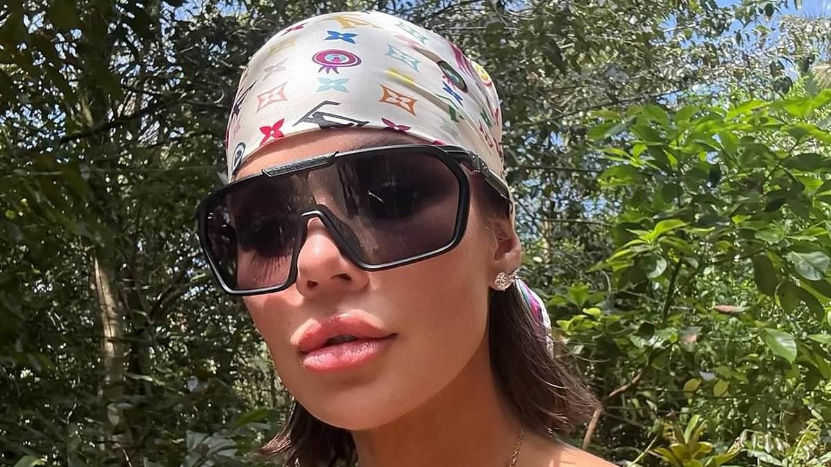 Khloe Kardashian slammed for 'duck lips' and filter 'lies' as fans erupt over new pics
