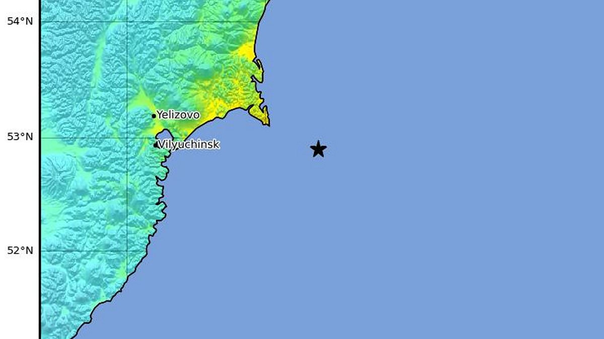 BREAKING NEWS Hawaii in chaos after 7.5 magnitude earthquake caused tsunami watch