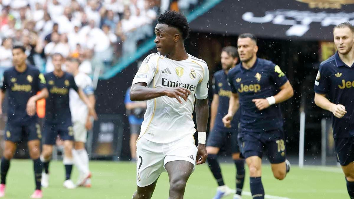 Vinicius Jr's 'contract talks continue to stall as door opens for potential Saudi Pro League move'