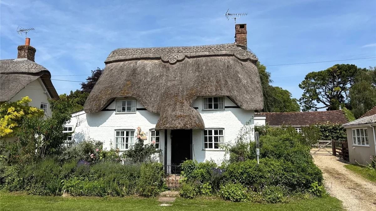 End of Britain's housing boom? Warning issued for sellers