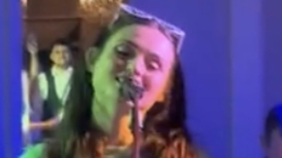 Sophie Ellis Bextor surprises bride and groom as she makes a perfectly timed appearance at their wedding after her hit played while she was in the lobby