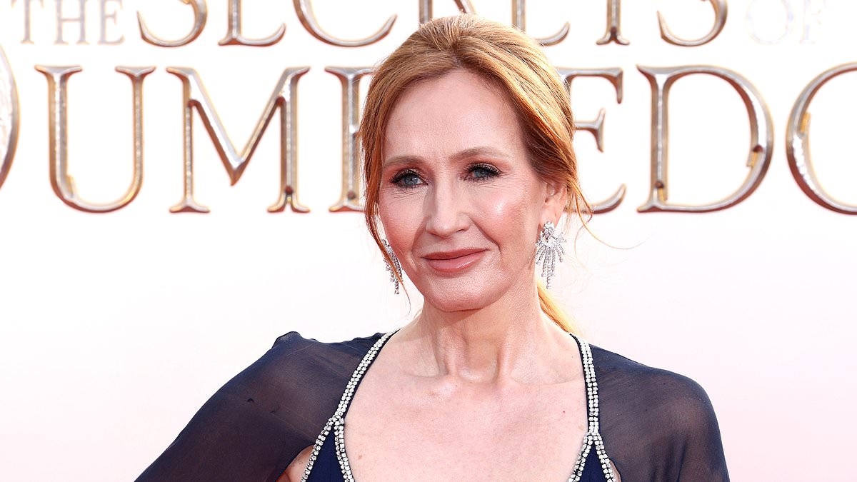 EPHRAIM HARDCASTLE: Rowling offers to give honest review of Nicola Sturgeon's memoirs