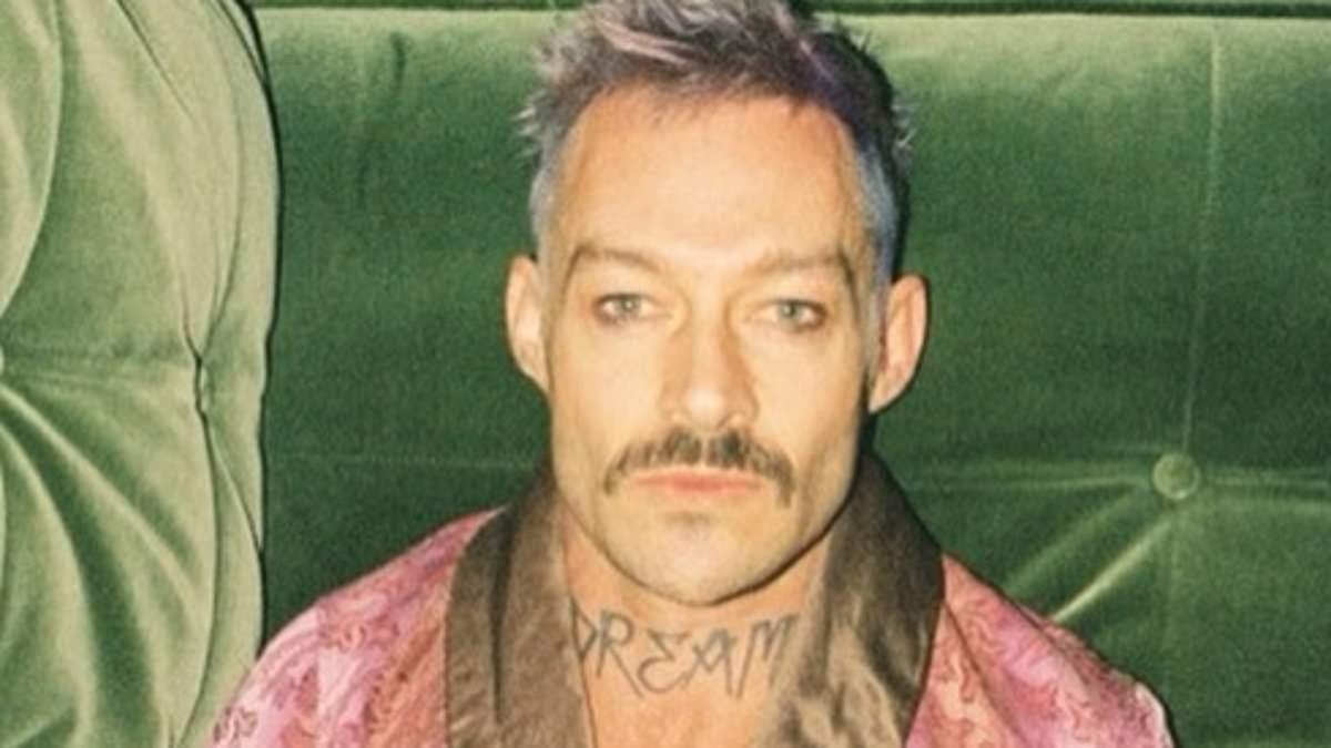 Silverchair singer Daniel Johns offloads plot of land after demolishing his $1.4 million Newcastle home