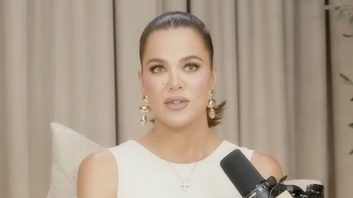 Khloe Kardashian slammed for latest selfie just days after vowing to steer away from Photoshop