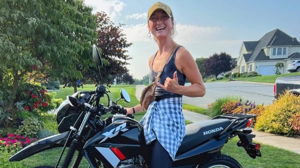 Doctors dismissed woman's common symptoms for months... until they discovered she had a deadly colon cancer