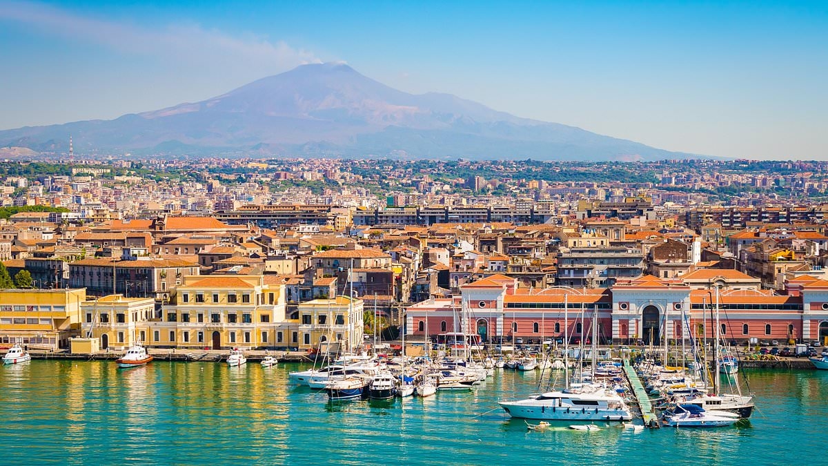 Italian holiday island set to see 48 degrees this week following Cyprus wildfires