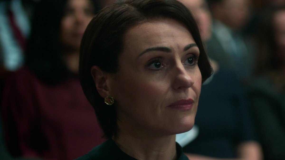 Netflix drops first trailer for Suranne Jones' political thriller Hostage - and viewers all say the same thing about Vigil star playing the Prime Minister