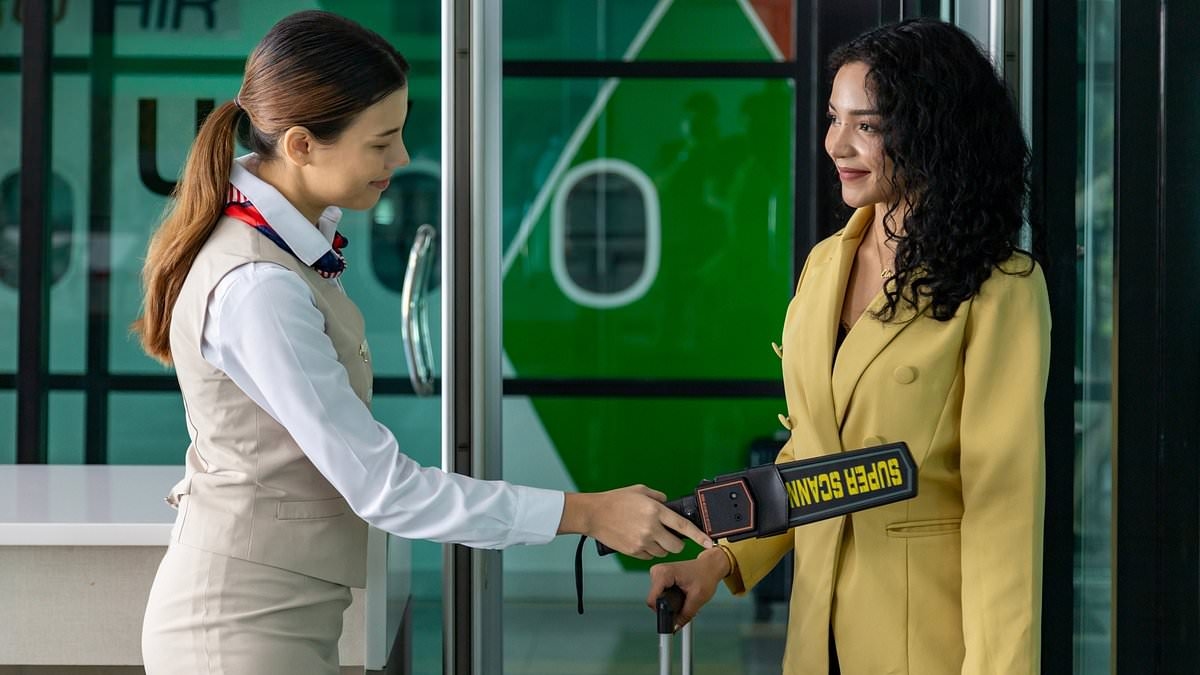 Airport security staff explains why they always stare at passengers' crotches