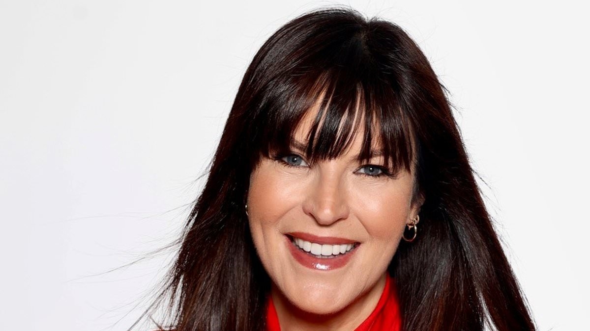 Naked Attraction host Anna Richardson sinks claws into 'deeply unethical' Love Island - insisting she 'refuses to watch it in on a point of principle'