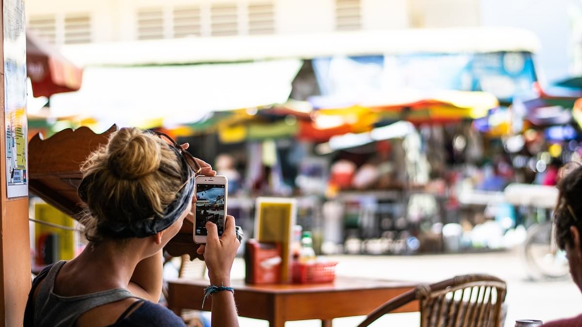 Urgent travel warning issued to Aussies: What you need to know before you book flights to Cambodia and Thailand